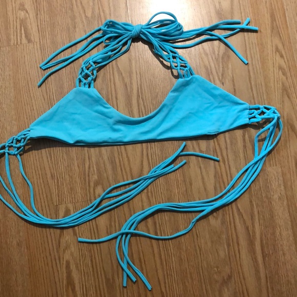 siempre golden Other - Siempre Golden Bikini Top siempre golden Other - Siempre Golden Bikini Top